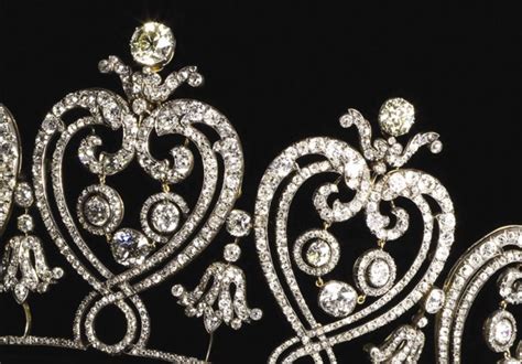 cartier tiara of flaming hearts